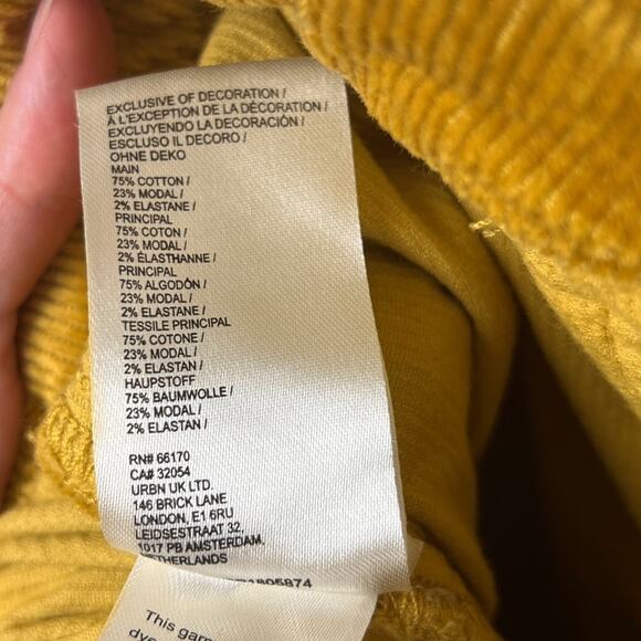 Anthropologie Pilcro The Yaya Mid-Rise Crop FlareCorduroy Pants 20W Yellow - Picture 4 of 5